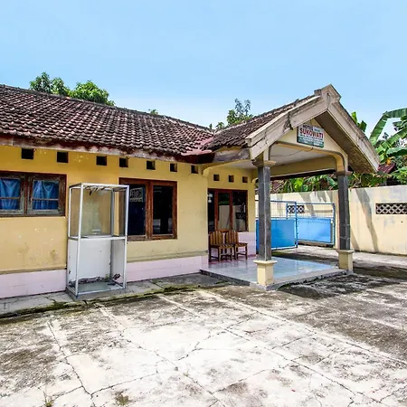 Hotel O Sukowati-3
