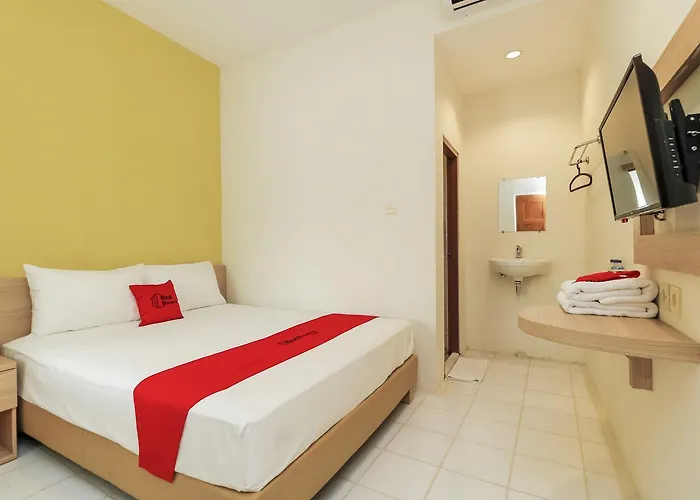 Reddoorz Plus @ Slamet Riyadi